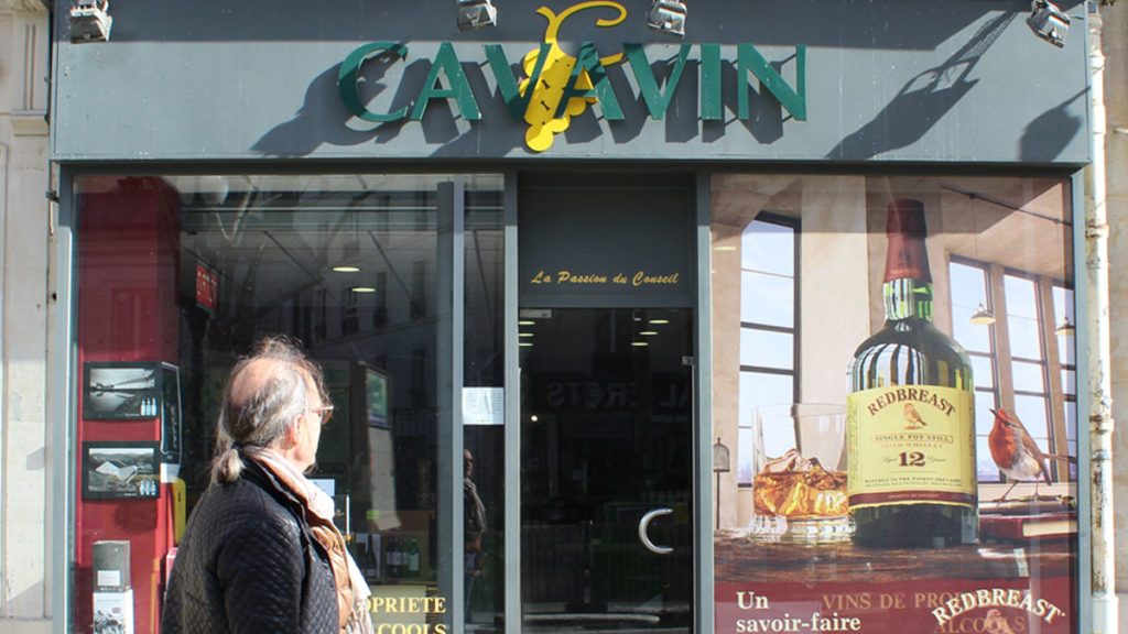 Ce que préfère Patrick Marchand, le fameux caviste du boulevard Voltaire à Paris et gérant de Cavavin 11, c’est le plaisir et le partage, l’essence même du vin...